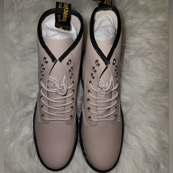 Dr. Martens Boots - Picture 4 of 15